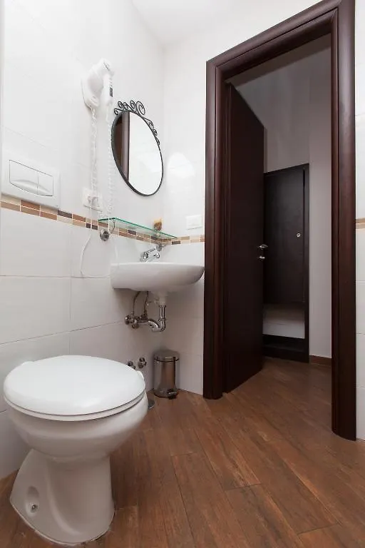 Romangelo Termini Guesthouse Italy