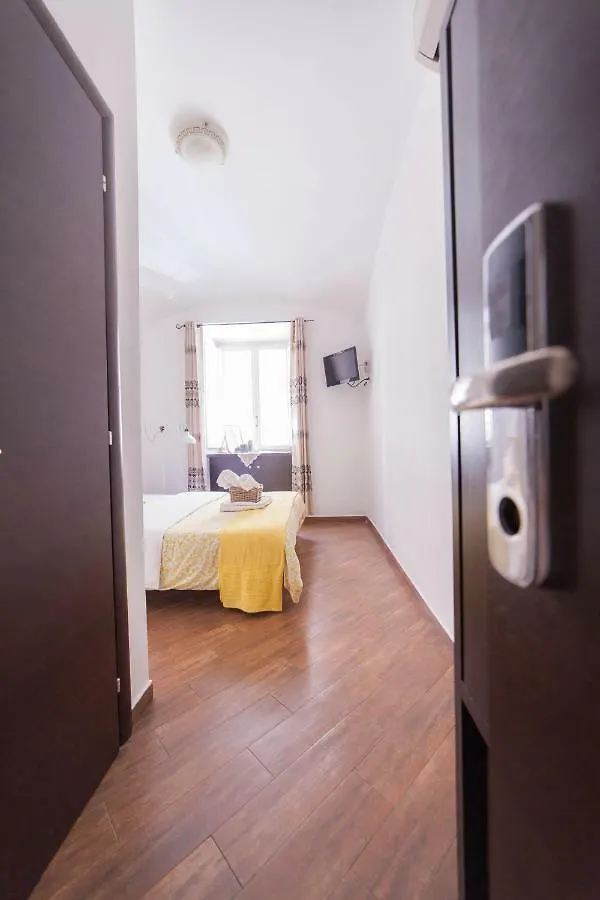 Romangelo Termini Guesthouse