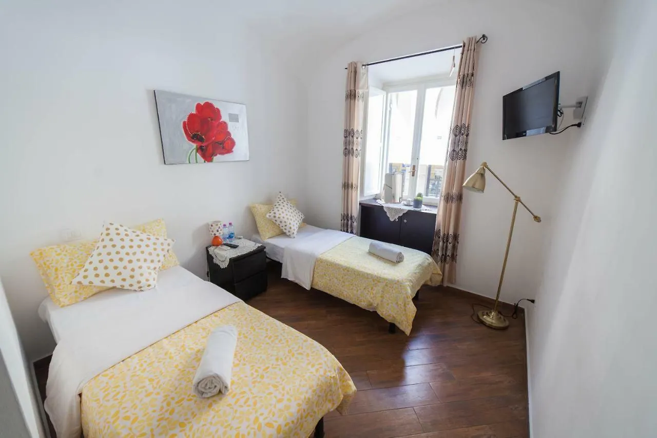 Romangelo Termini Guesthouse 3*, Rome
