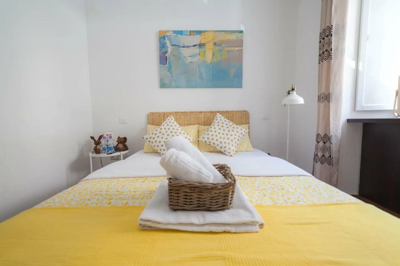 Romangelo Termini Guesthouse 3*, Rome