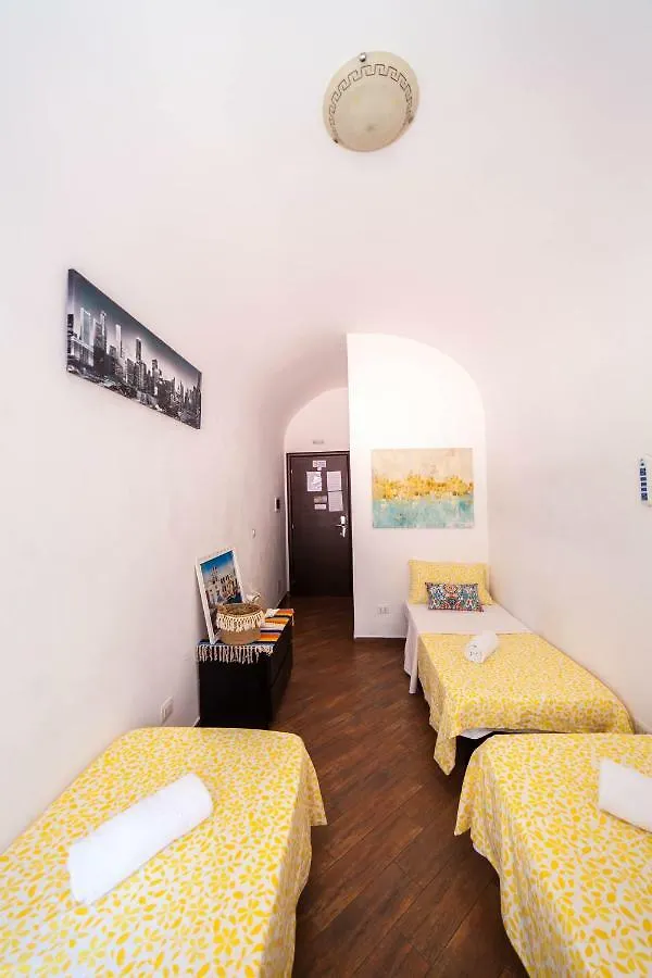Romangelo Termini Guesthouse Guest house Rome